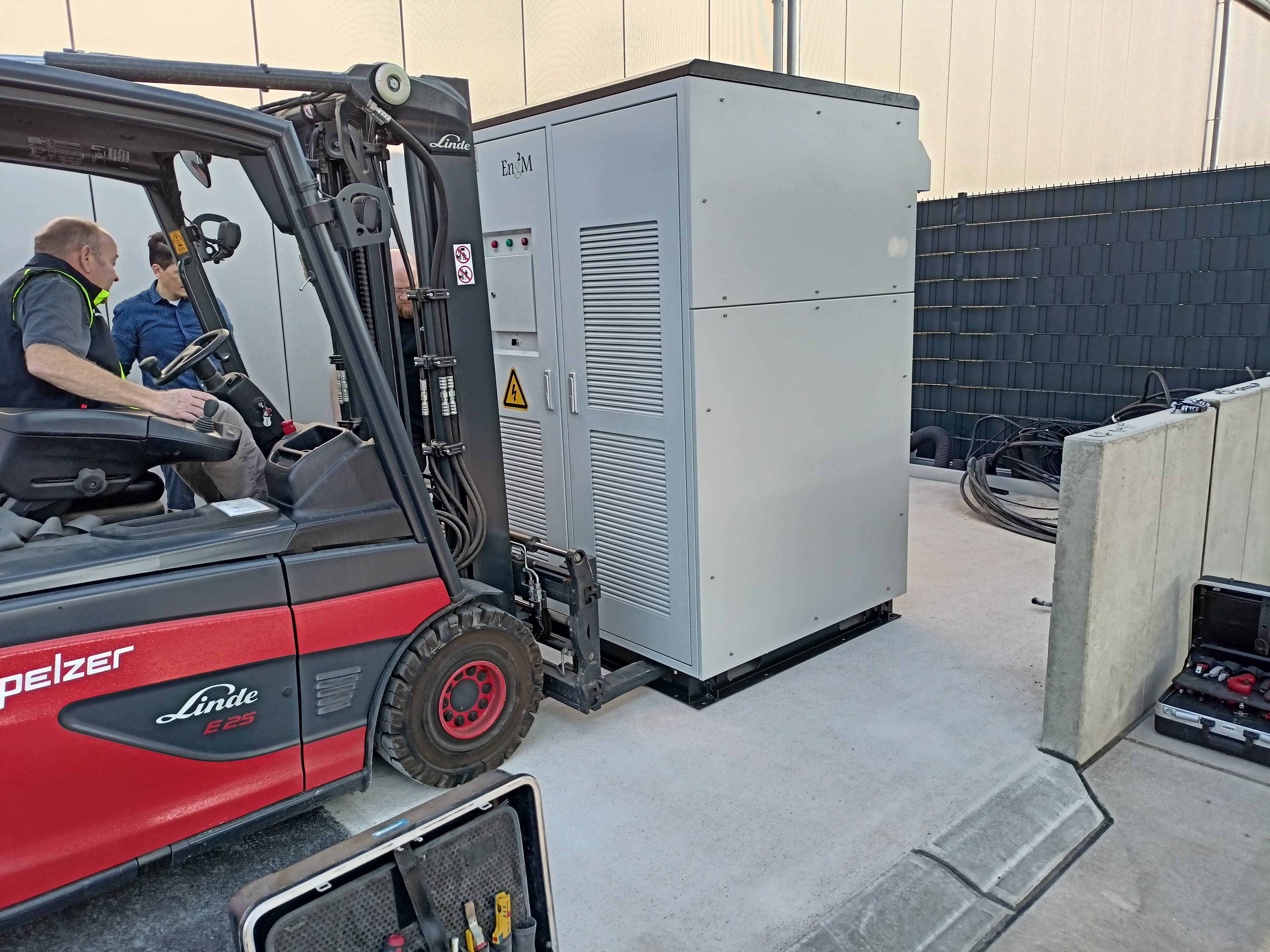 Eng2Move 1st Project - BESS Providing Grid Boosting for EV Charger - Image 5